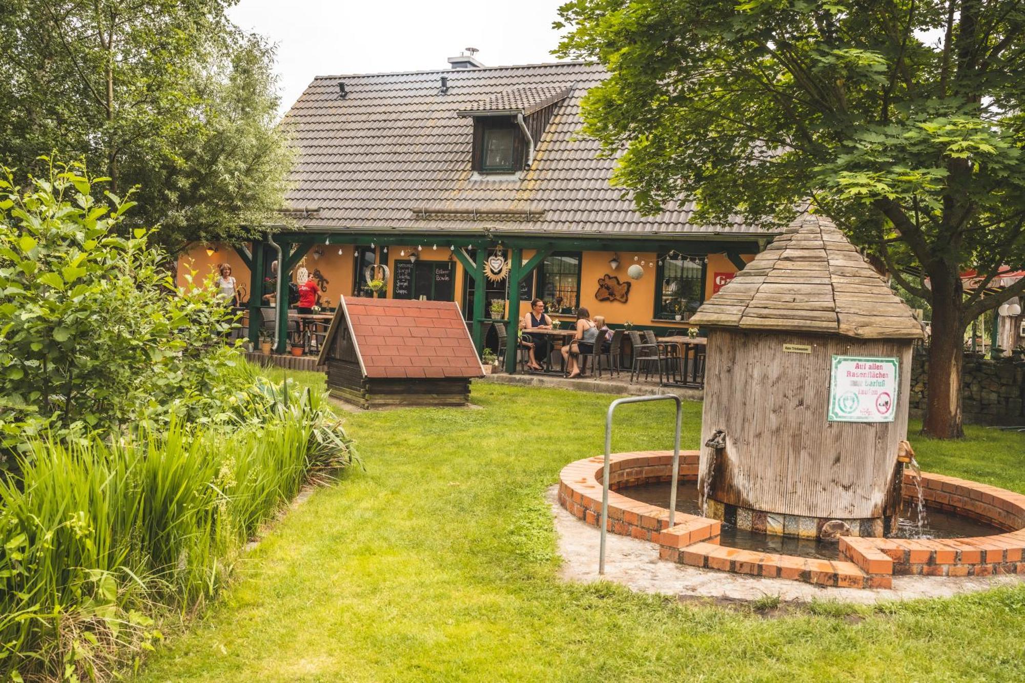 Gasthaus & Pension Am Kurfuerstendamm Burg  Luaran gambar