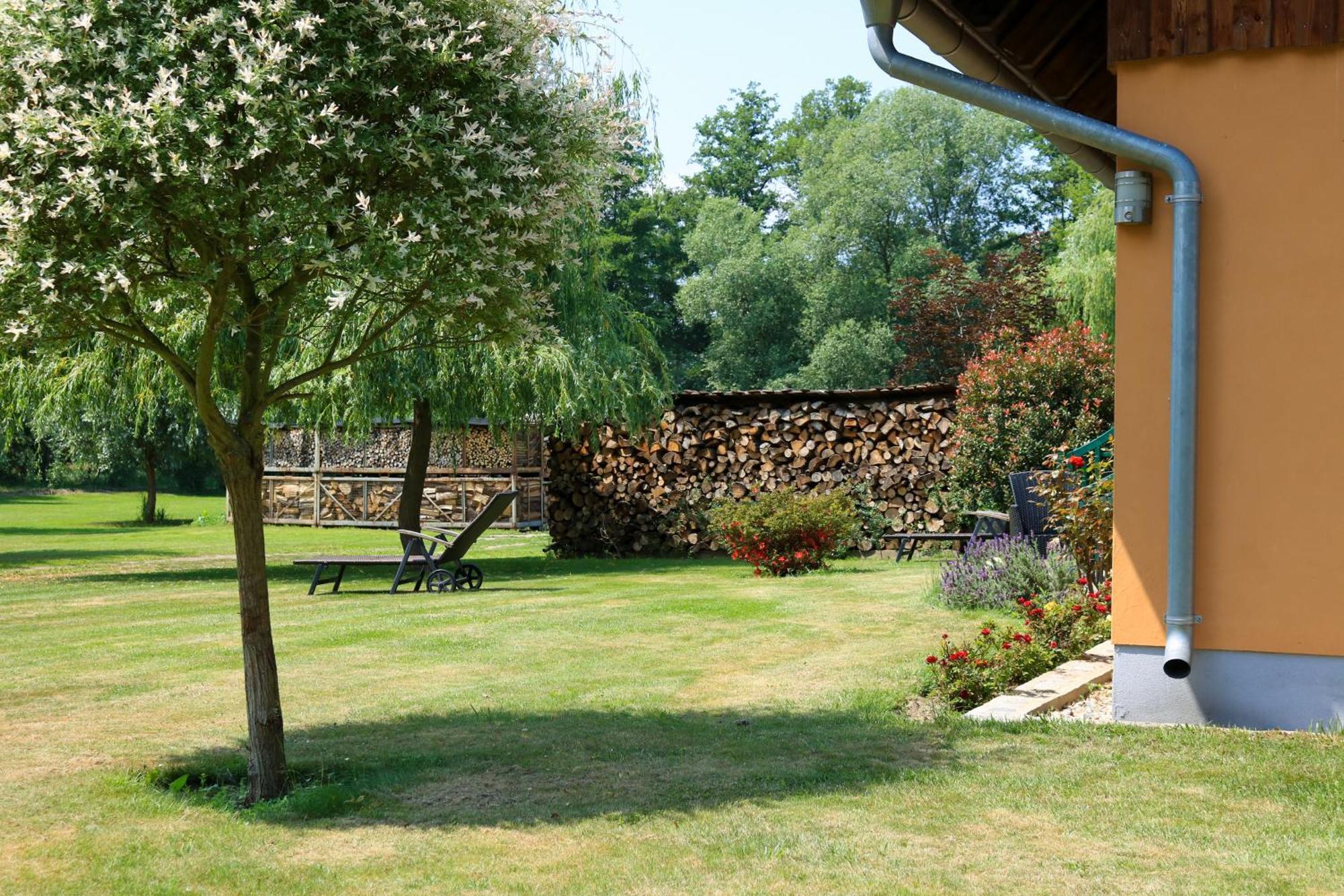 Gasthaus & Pension Am Kurfuerstendamm Burg  Luaran gambar